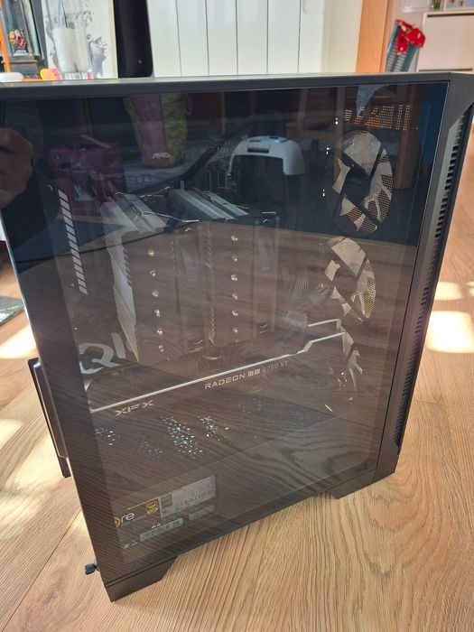 PC Gaming (AMD Ryzen R9 5950X, AMD Radeon 6750XT, 32GB DDR4)