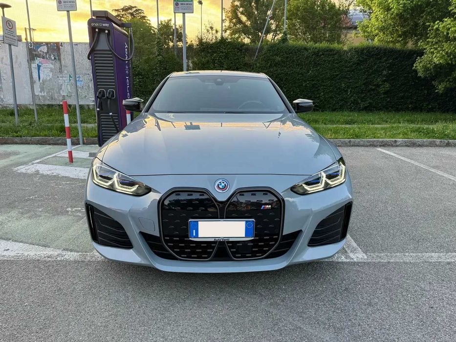 Разборка BMW G26 бампер б/у автозапчастини
