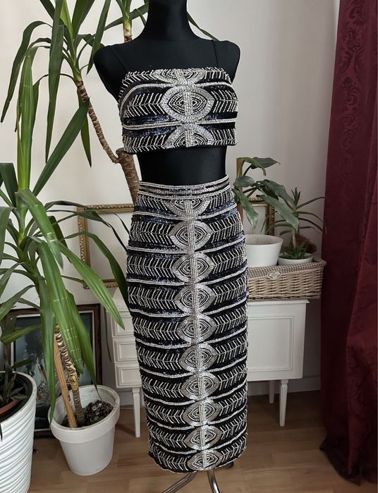 Czarna cekinowa bluzka crop Top zdobiony L 40 asos luxe