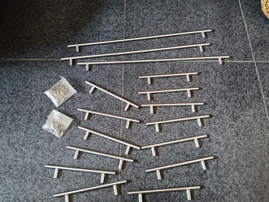 Puxadores em aço inoxidável