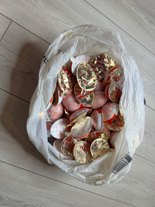 продам солодощі від квндера половинки