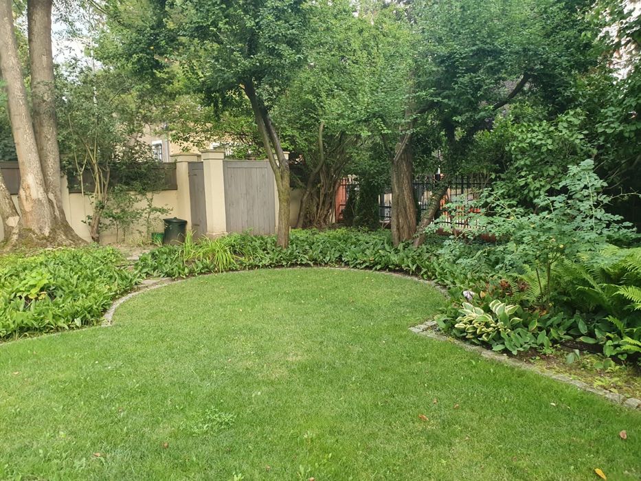 Zakladanie ogrodow od podstaw,pileg i obsluga istniejacych .Wroc+100km