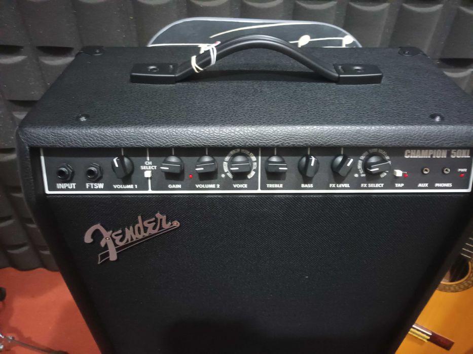 Amplificador Fender Champion 50XL