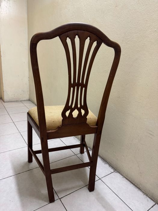 6 Cadeiras de pau santo