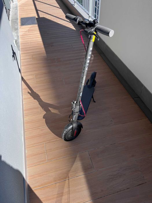 Trotinete Elétrica Xiaomi Electric Scooter 3 Lite – Nova (Nunca Usada)