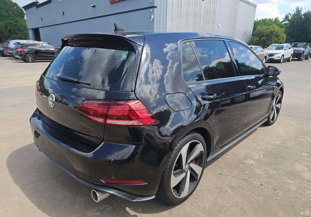 Шрот Volkswagen Golf 7 комплект фари стопи капот бампер крило разборка фольксваген гольф 7 ляда двері четверть багажник решітка