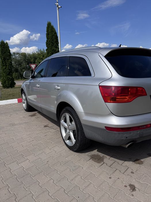 Продам Audi Q7 2007