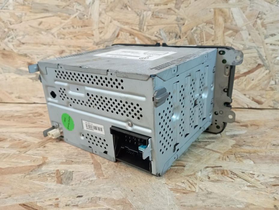 Rádio / auto-rádio VOLKSWAGEN Golf VI (5K1)