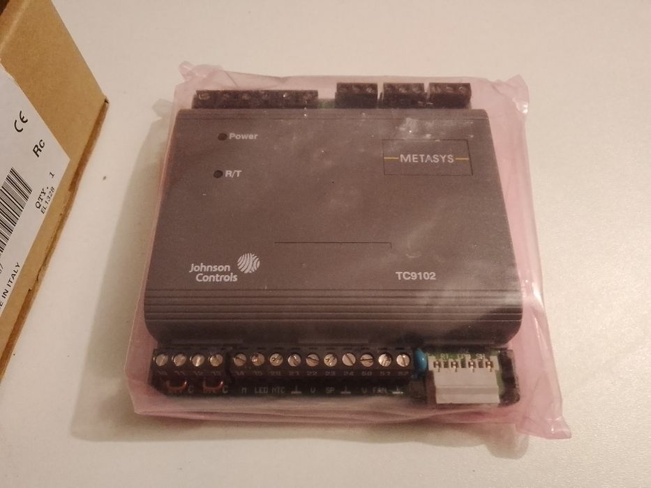 Cyfrowy sterownik do klimakonwektorów Johnson Controls TC-9102.