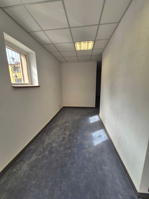 Gniezno, ul. Czarnieckiego obok szkoły , Żabki- lokal użytkowy 77 m2