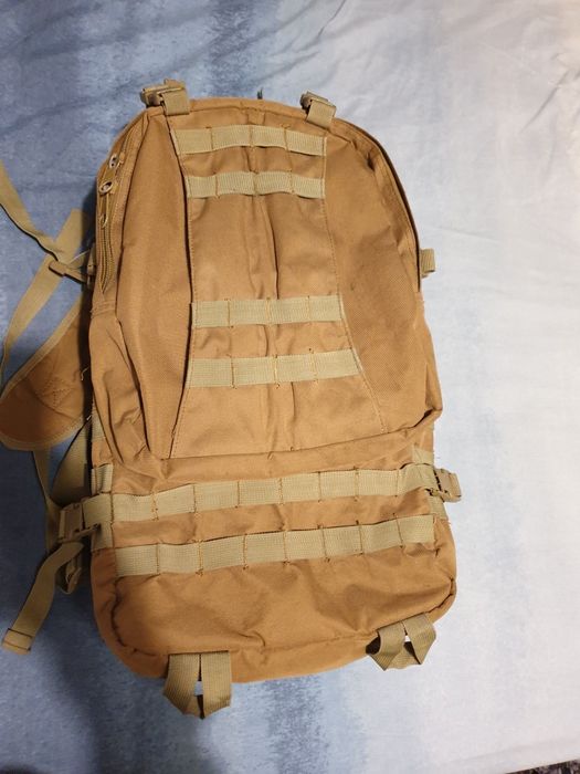 Mochila Barbaric 50L / Molle Desert Tan -Militar Airsoft campismo