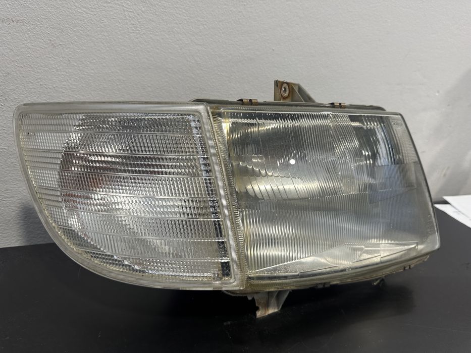 Farol e pisca direito mercedes vito w638