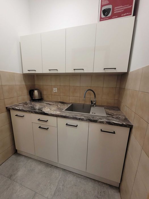 Lokal handlowo-usługowy z witryną 42,05 m2, K-ce Śródmieście