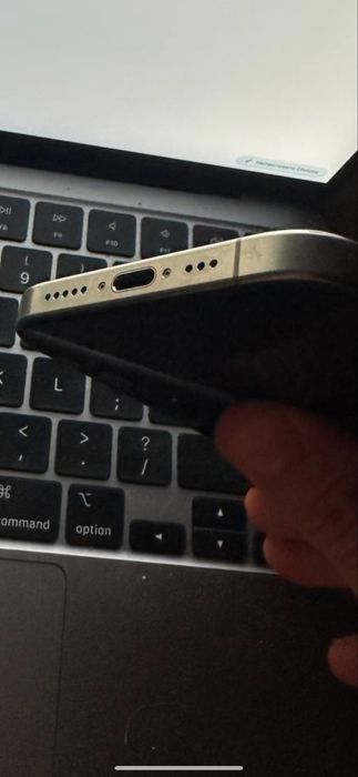 Sprzedam Iphone 15 pro 128 GB, 81%