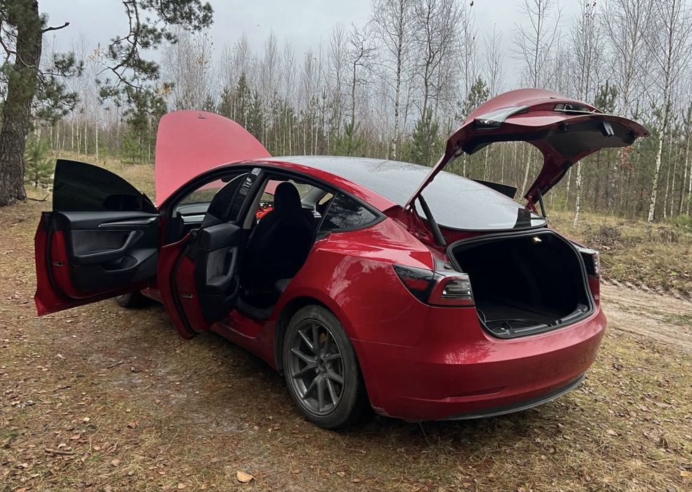 Tesla Model 3 2023
