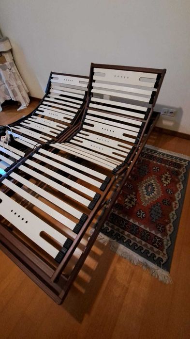 2 CAMAS COLUNEX 200 X 80, IMPECAVEIS. Com comando elétrico