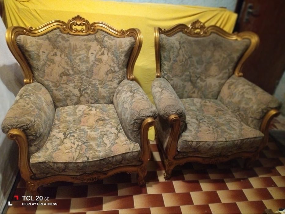 Conjunto de sofás em goblã