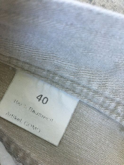 Jesnsy w jasnym kolorze