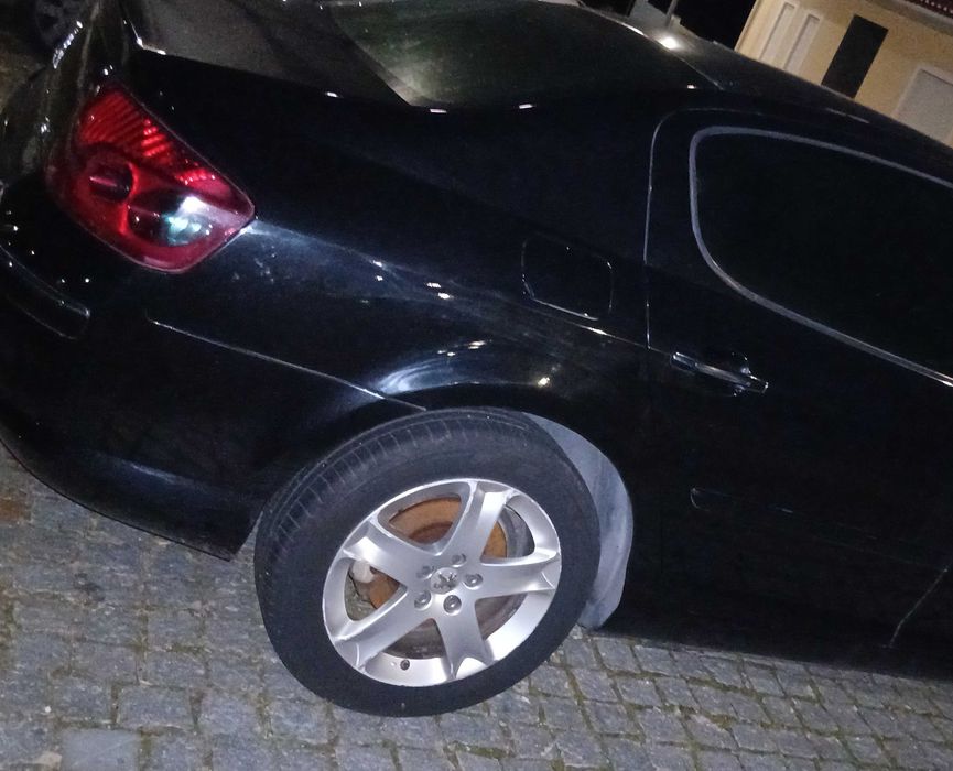 Peujeot 407 em bom estado