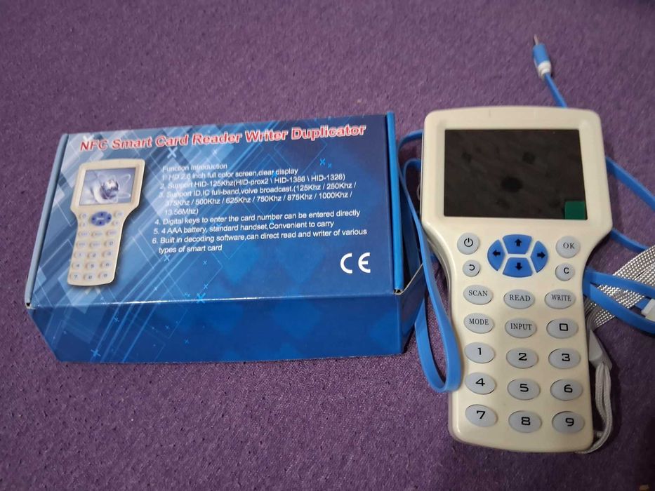 Programator kopiarka profesjonalny duplikator plus 5 breloków 125khz
