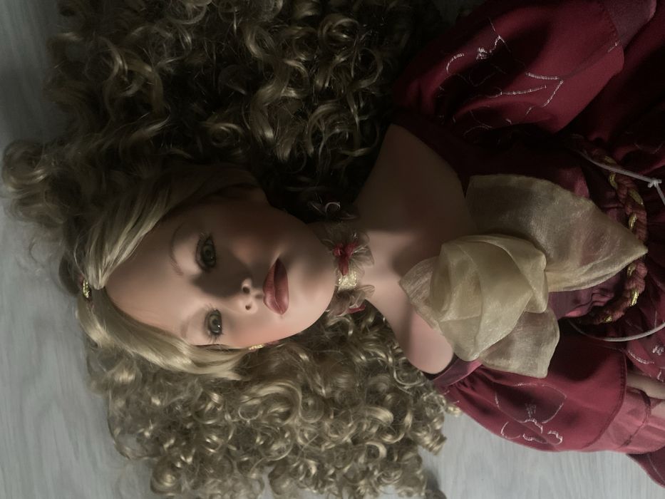 Lalka porcelanowa Anna-Kathrines 95 od Thomas Beackes