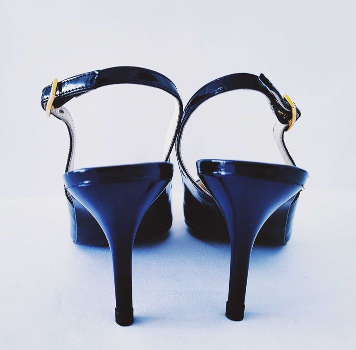 Nowe granatowe skórzane lakierowane klasyczne czółenka na szpilce 36