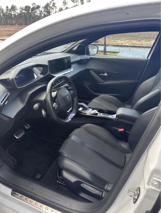 Peugeot e-208 gtline NACIONAL
