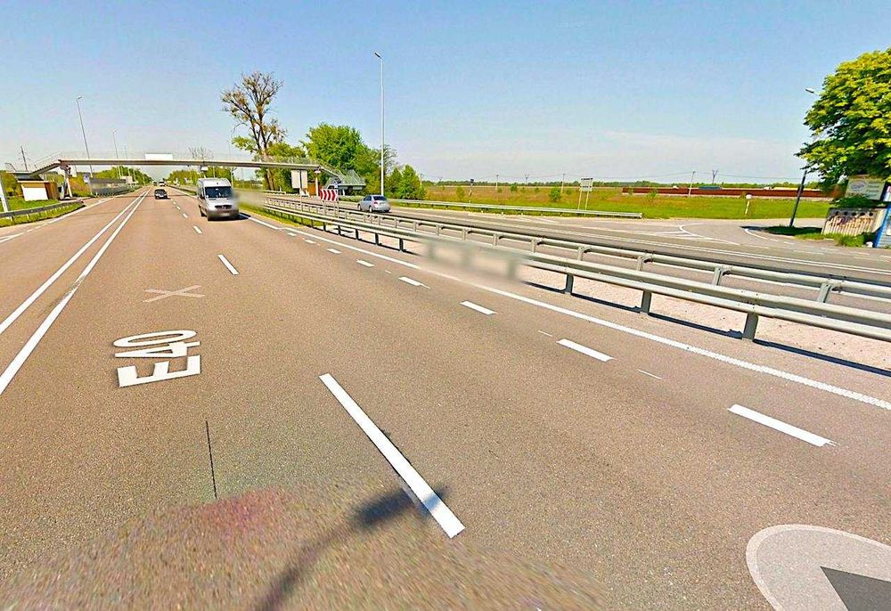 Фасадна ділянка 1Га Житомирська траса - Київ 20км Автотраспортне!