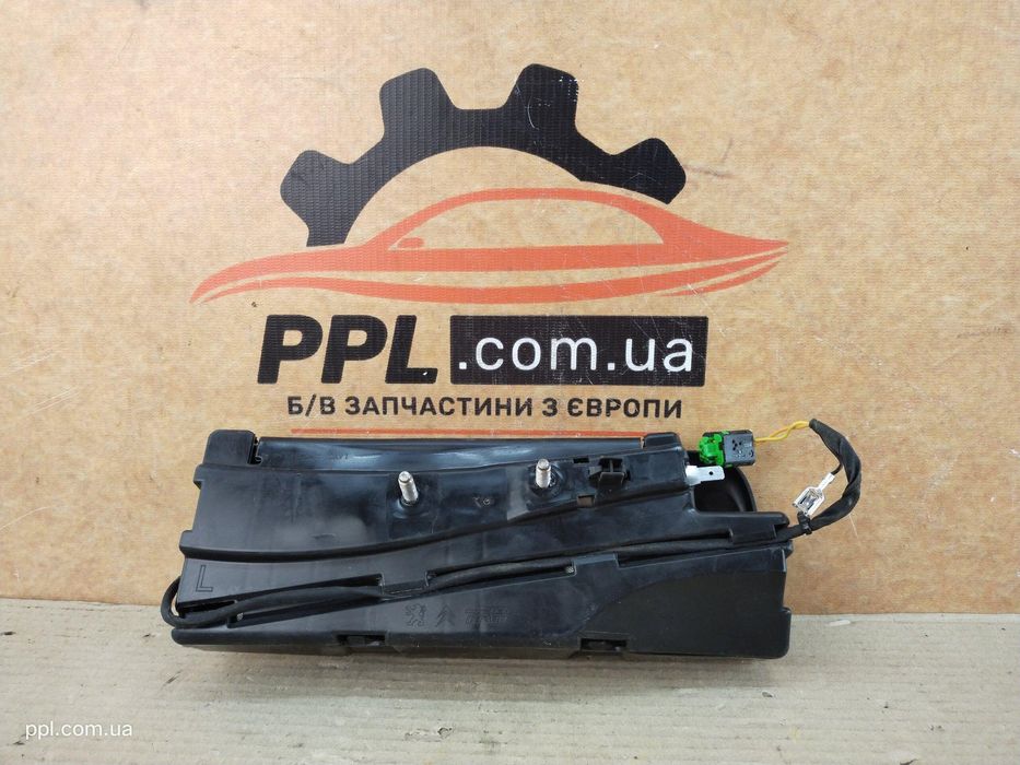 Peugeot 208 12-19 Подушка безопасности в сиденье левая 9802247780