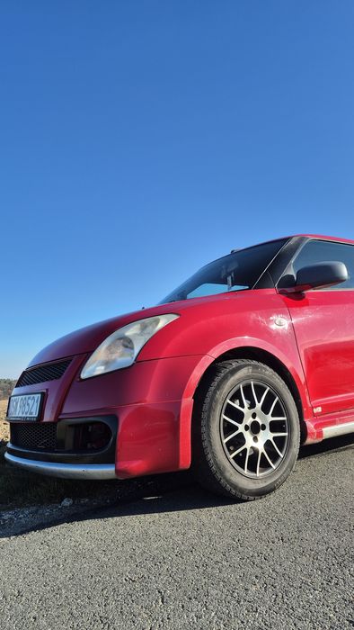 Suzuki Swift III 1.3  68 kW  2005