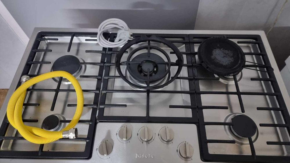 Płyta grzejna gazowa Miele KM 2356. szer. 88,8cm, QuickStart, Wok Dual