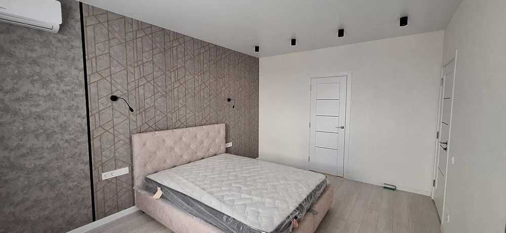 Новая 1 ком. квартира в ЖК Рогатинская Левада  (21098)