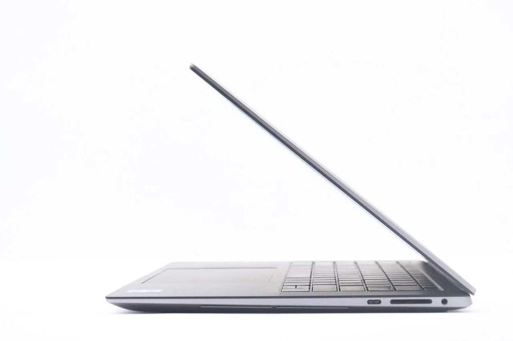 DELL PRECISION 5570 / I7-12700H / 512GB/16GB/Nvidia Rtx A2000 8Gb