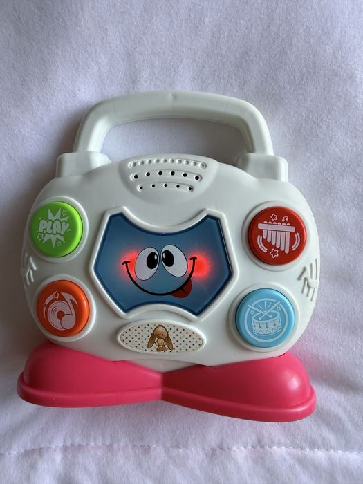Brinquedo musical infantil com luzes
