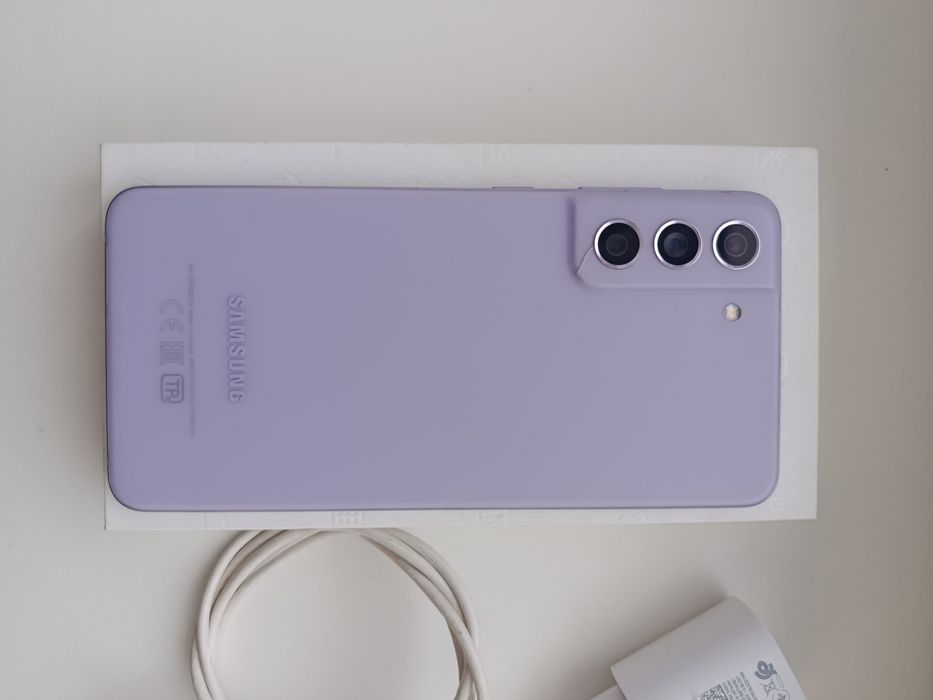 Смартфон Samsung Galaxy S21 FE 5G 6/128gb Galaxy watch 6