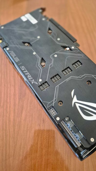 Asus ROG Strix 1080 8GB Versão Super (11gps)