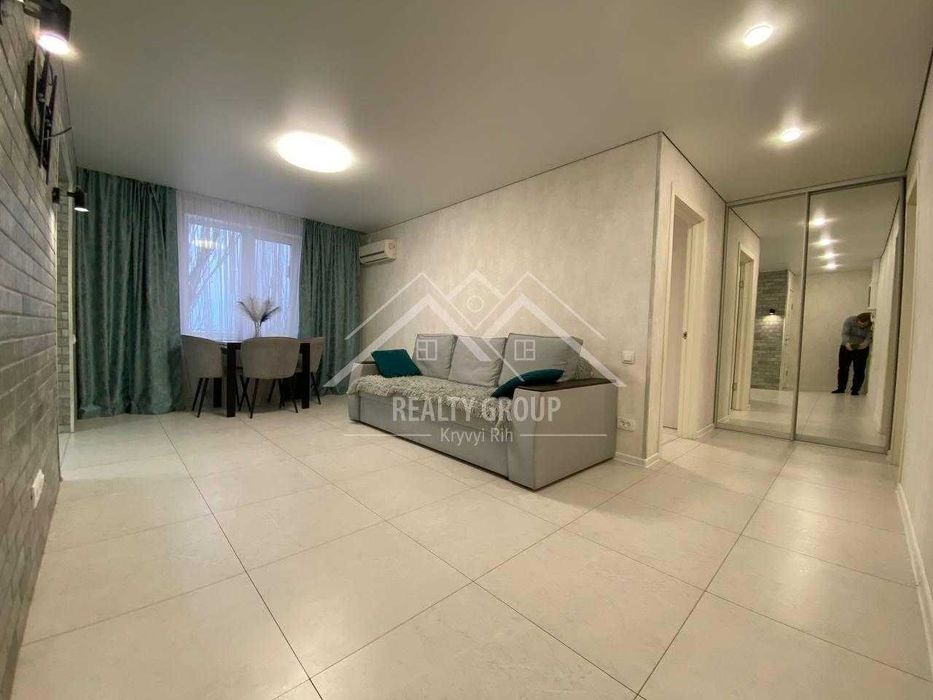 Продаж сучасної 3к на Космонавтів (біля 91 гімназії)