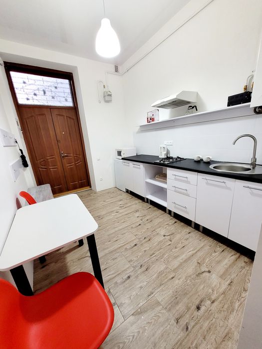 Подобово в. Перова, поруч ЖД, Городоцька, Шевченка, центр.