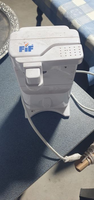 Vendo amulador de facas e abre latas  elétrico.
