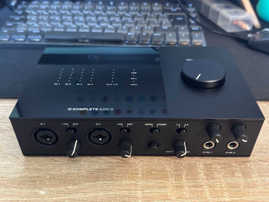 Native Instruments Komplete Audio 6 MK2 аудіоінтерфейс + коробка