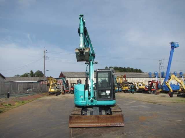 Гусеничний екскаватор Kobelco SK80UR-6E.