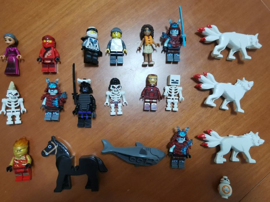 Lego minifiguras e acessórios