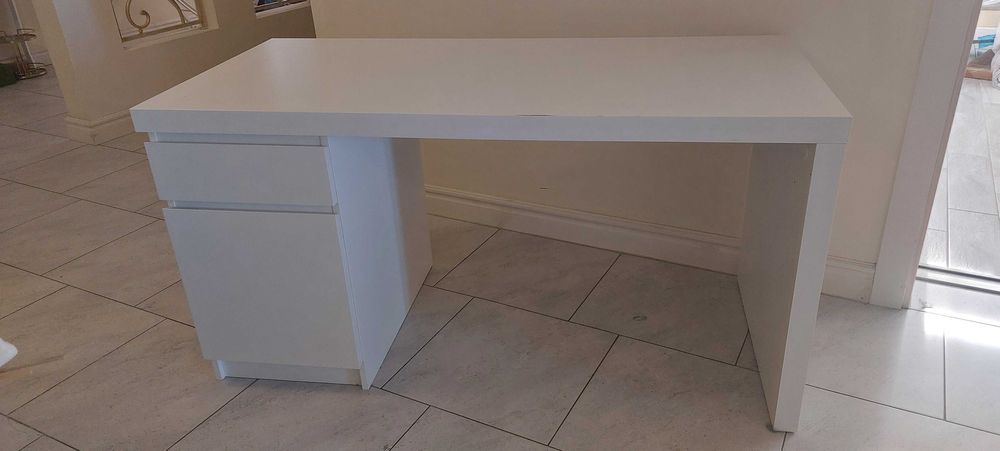 Biurko Ikea białe Malm