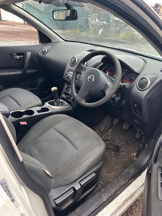 Nissan Qashqai 1.6 benzyna