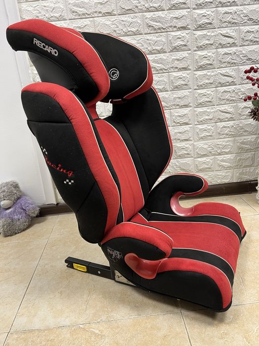 Автокрісло Recaro Monza Nova 2 Seatfix група 2/3 (15-36кг) рекаро