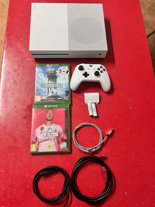 Xbox One S + Comando + Jogos ( impecavel )