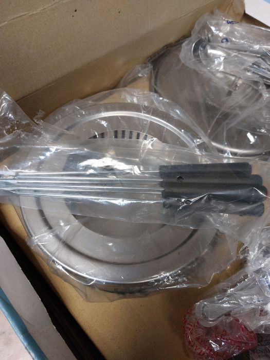 Conjunto de fondue de 23 peças, novo na caixa