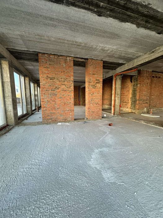 Продається комерційне приміщення