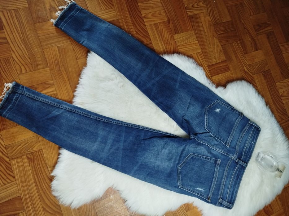 Niebieskie ciemnoniebieskie jeansy damskie wysoki stan Mango 36 S