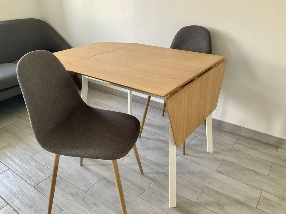 Conj. Mesa extensivel bambu e 2 cadeiras